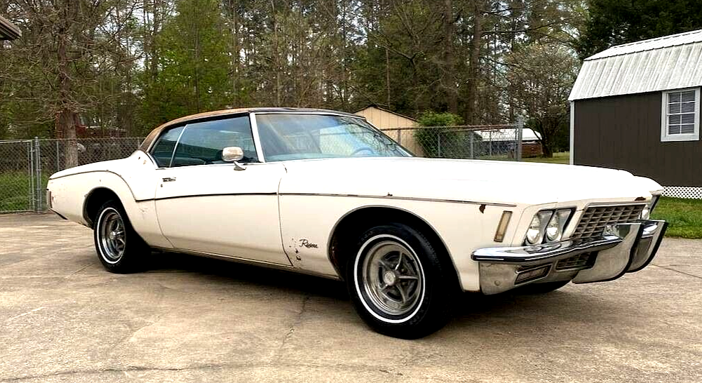 Buick-Riviera-Coupe-1972-White-Blue-83866-1