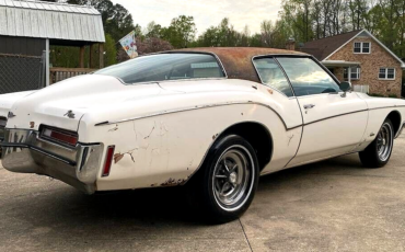 Buick-Riviera-Coupe-1972-White-Blue-83866-3