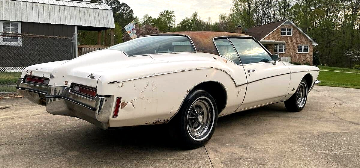 Buick-Riviera-Coupe-1972-White-Blue-83866-3