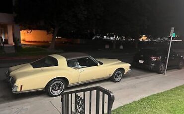 Buick-Riviera-Coupe-1973-Yellow-White-111045-3