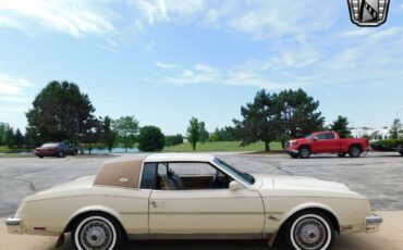 Buick-Riviera-Coupe-1981-Beige-Tan-122426-3