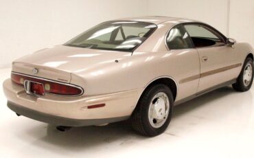 Buick-Riviera-Coupe-1995-Silver-Beige-49157-4