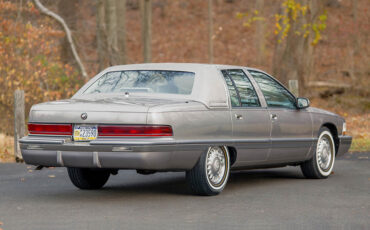 Buick-Roadmaster-Berline-1995-Gray-Gray-38254-3