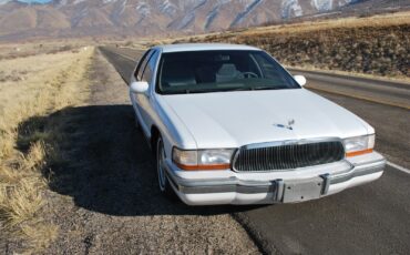 Buick-Roadmaster-Berline-1995-White-Gray-188219-16