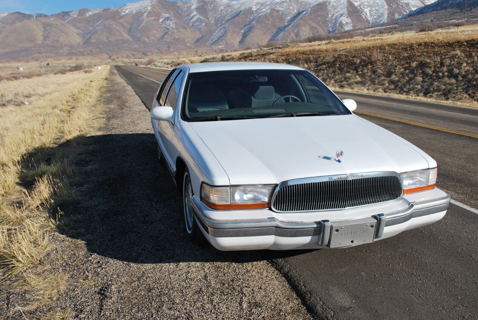 Buick-Roadmaster-Berline-1995-White-Gray-188219-16