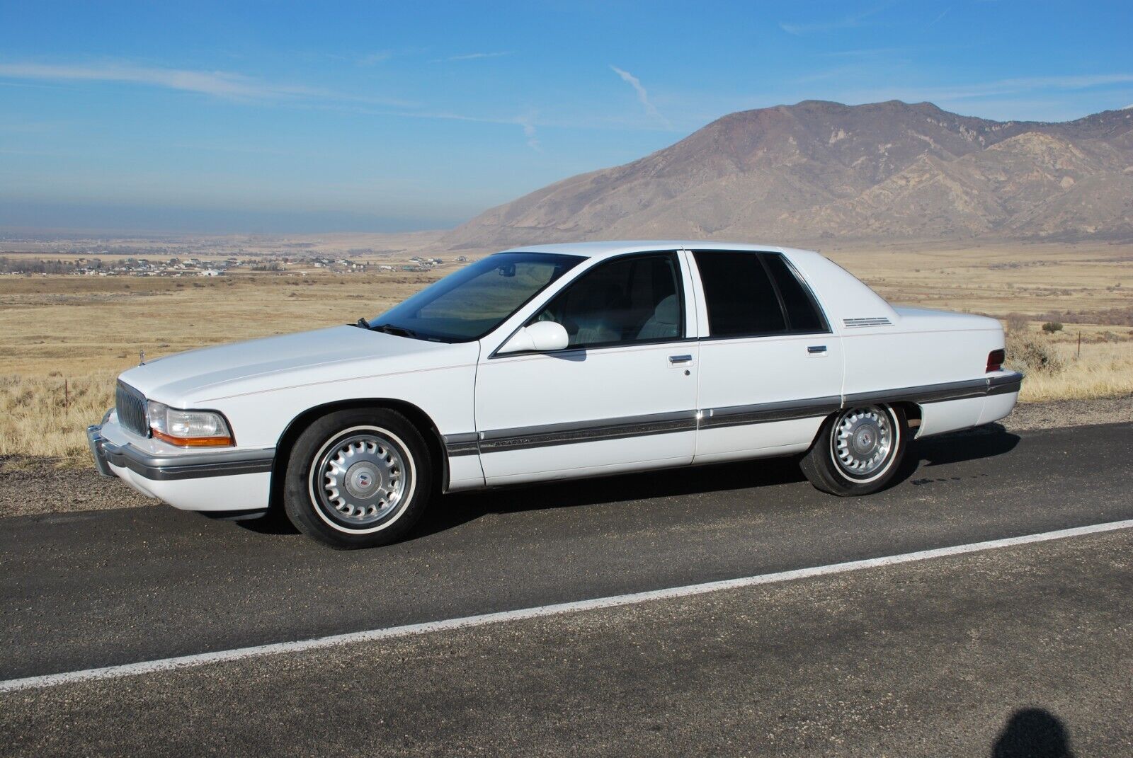 Buick-Roadmaster-Berline-1995-White-Gray-188219-19