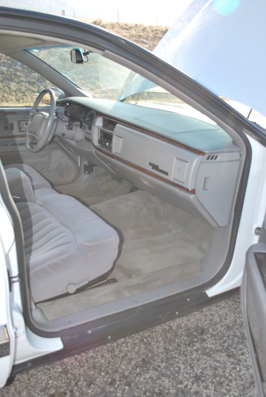 Buick-Roadmaster-Berline-1995-White-Gray-188219-4