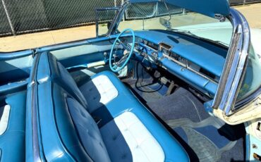 Buick-Roadmaster-Cabriolet-1957-White-Blue-126485-13