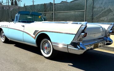 Buick-Roadmaster-Cabriolet-1957-White-Blue-126485-3