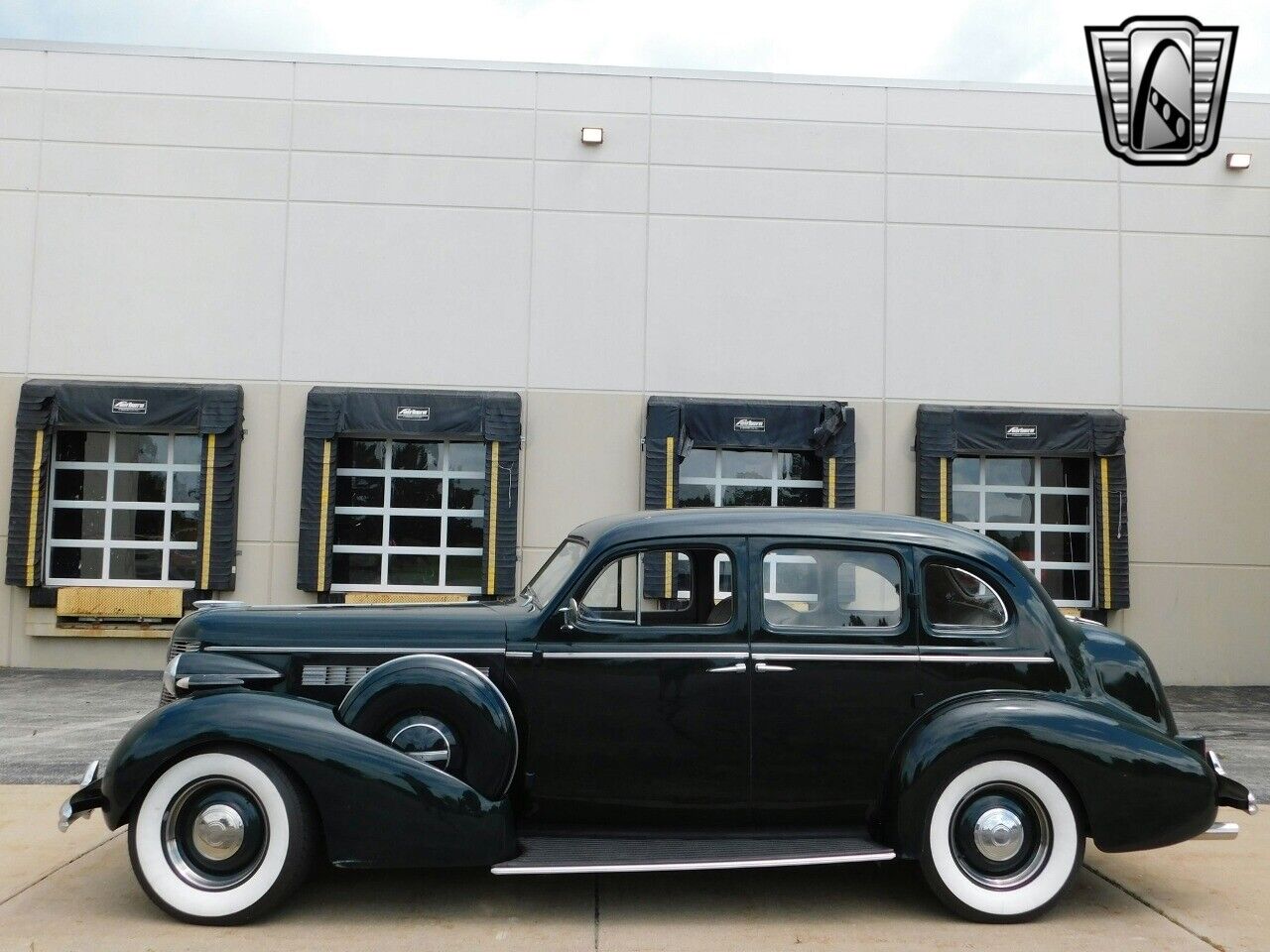 Buick-Series-40-Berline-1937-Green-Tan-3779-6