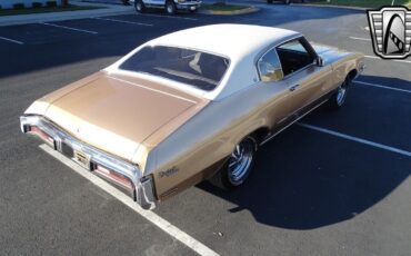 Buick-Skylark-1972-Gold-White-156390-10