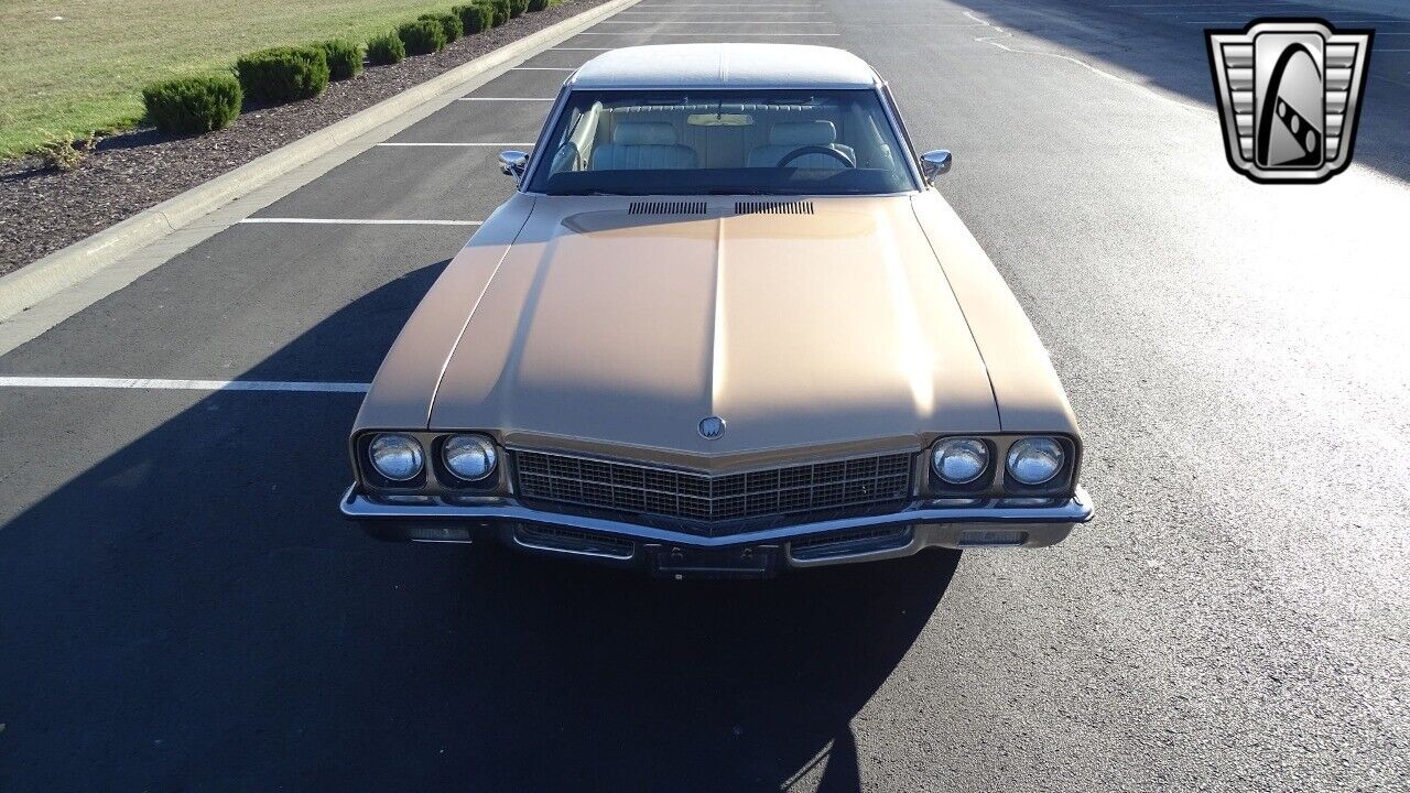 Buick-Skylark-1972-Gold-White-156390-5