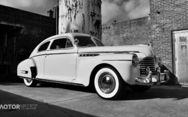 Buick-Special-Coupe-1941-Cream-Green-4809-10