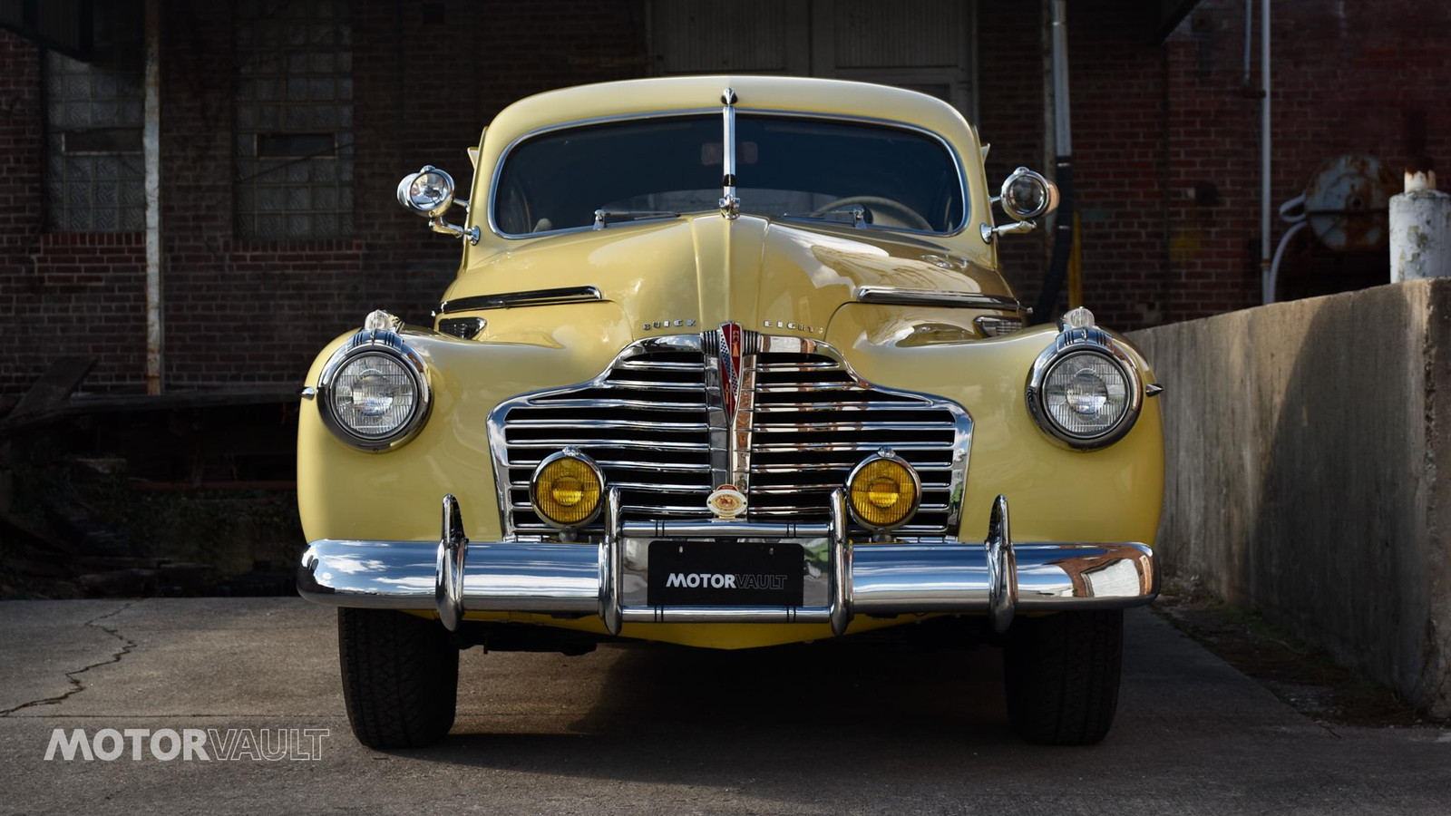 Buick-Special-Coupe-1941-Cream-Green-4809-14