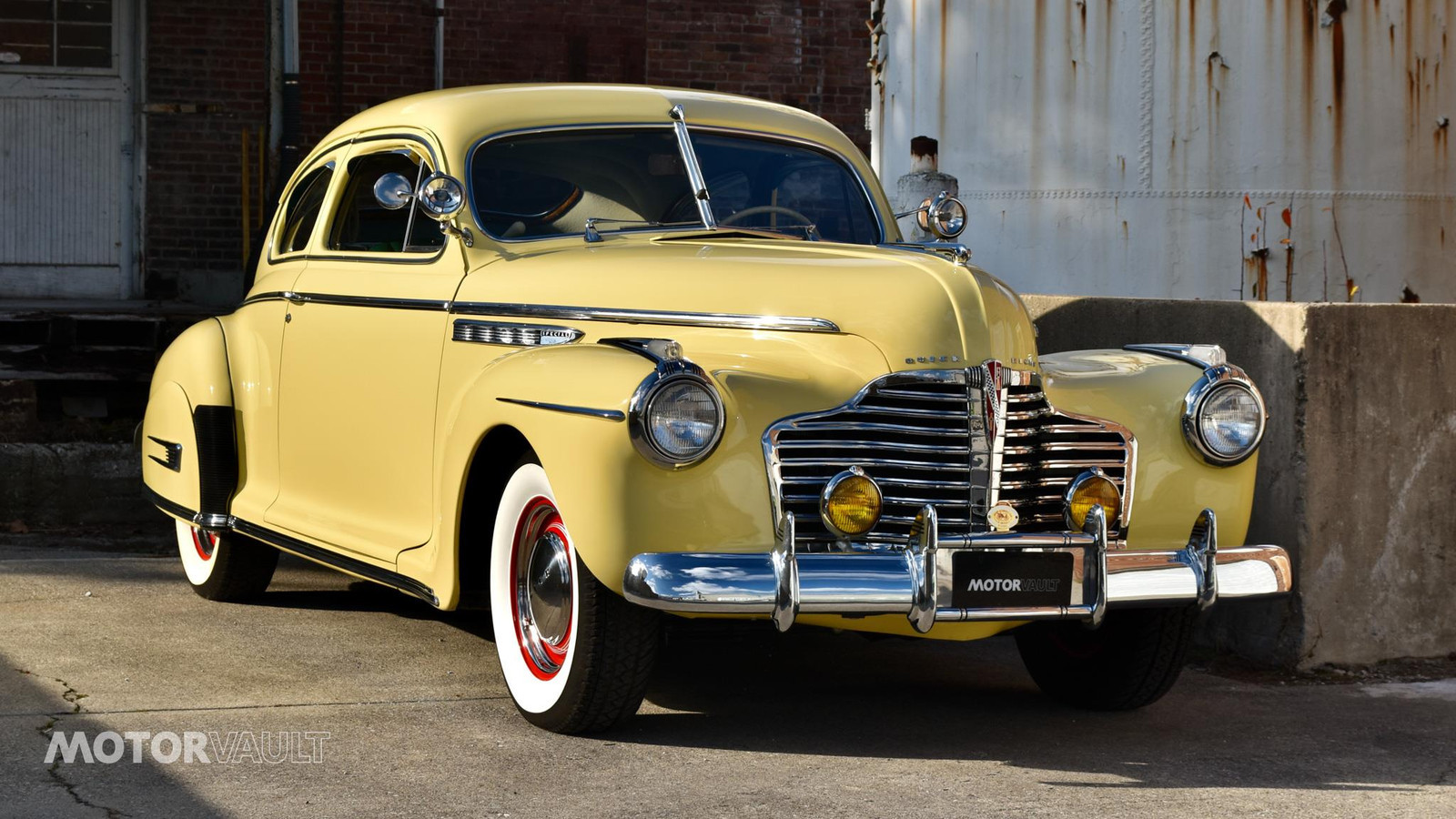 Buick-Special-Coupe-1941-Cream-Green-4809-15