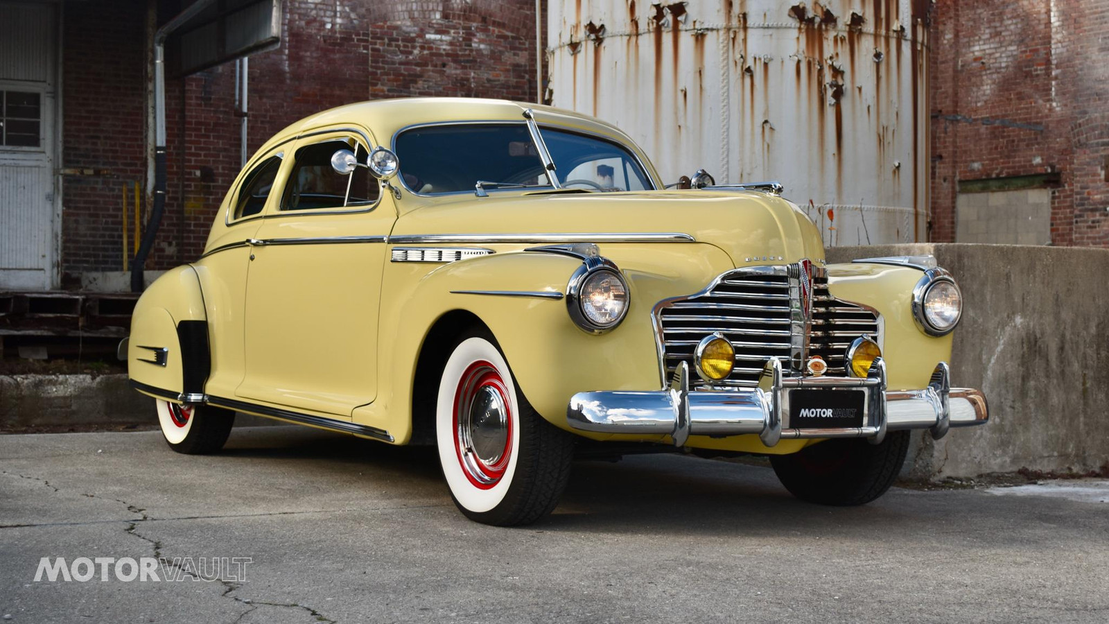 Buick-Special-Coupe-1941-Cream-Green-4809-18