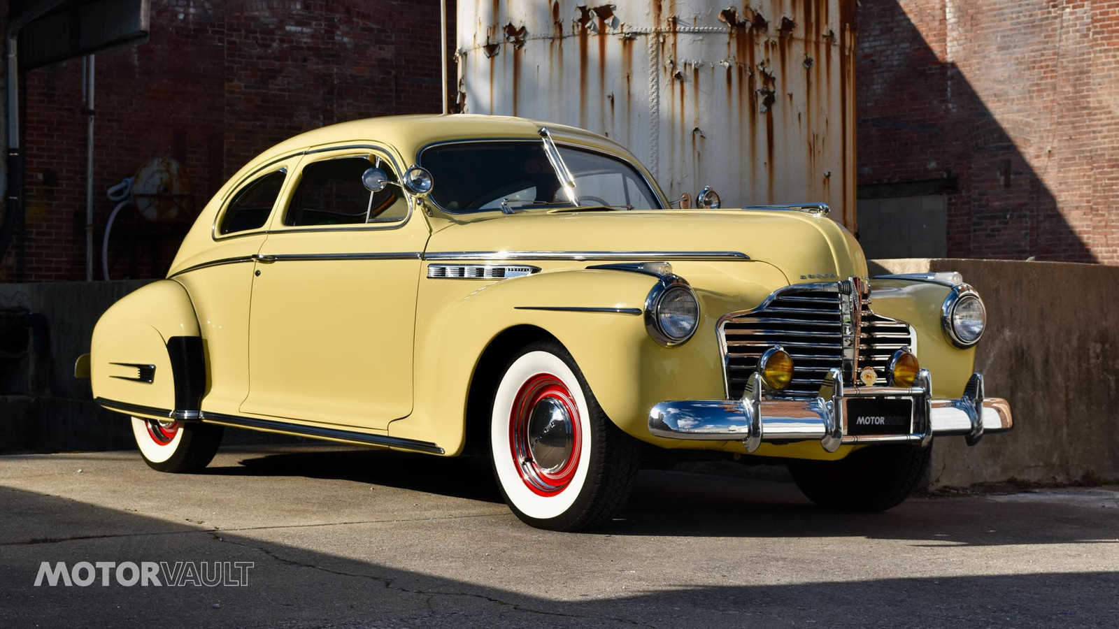 Buick-Special-Coupe-1941-Cream-Green-4809-2