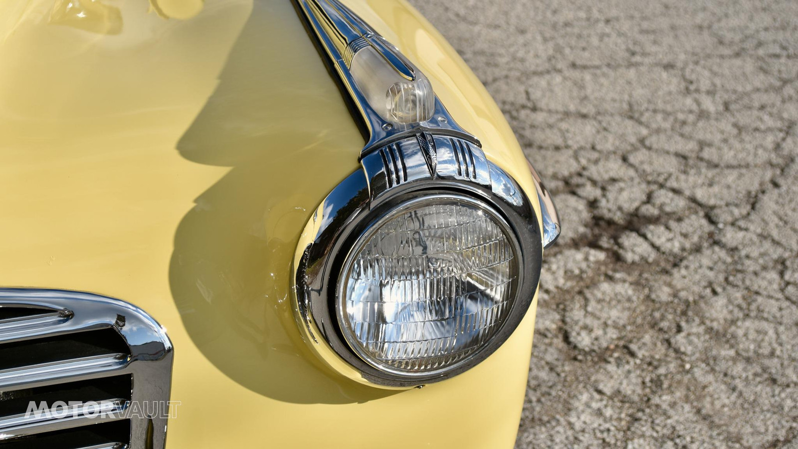 Buick-Special-Coupe-1941-Cream-Green-4809-21