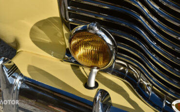 Buick-Special-Coupe-1941-Cream-Green-4809-23