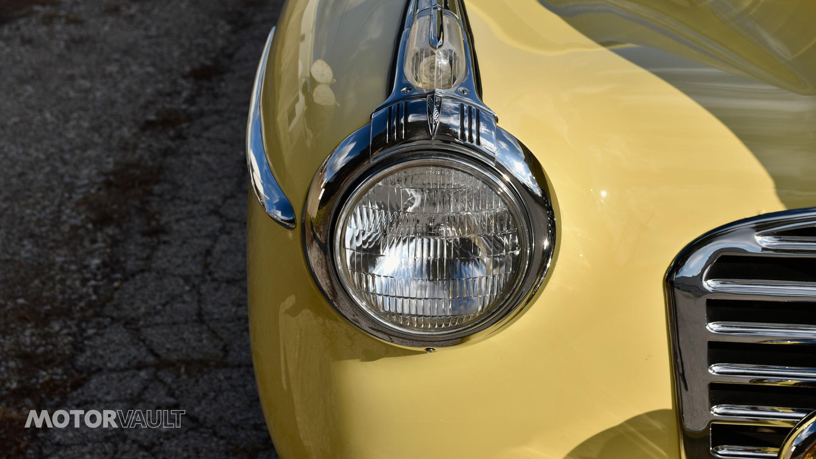 Buick-Special-Coupe-1941-Cream-Green-4809-24