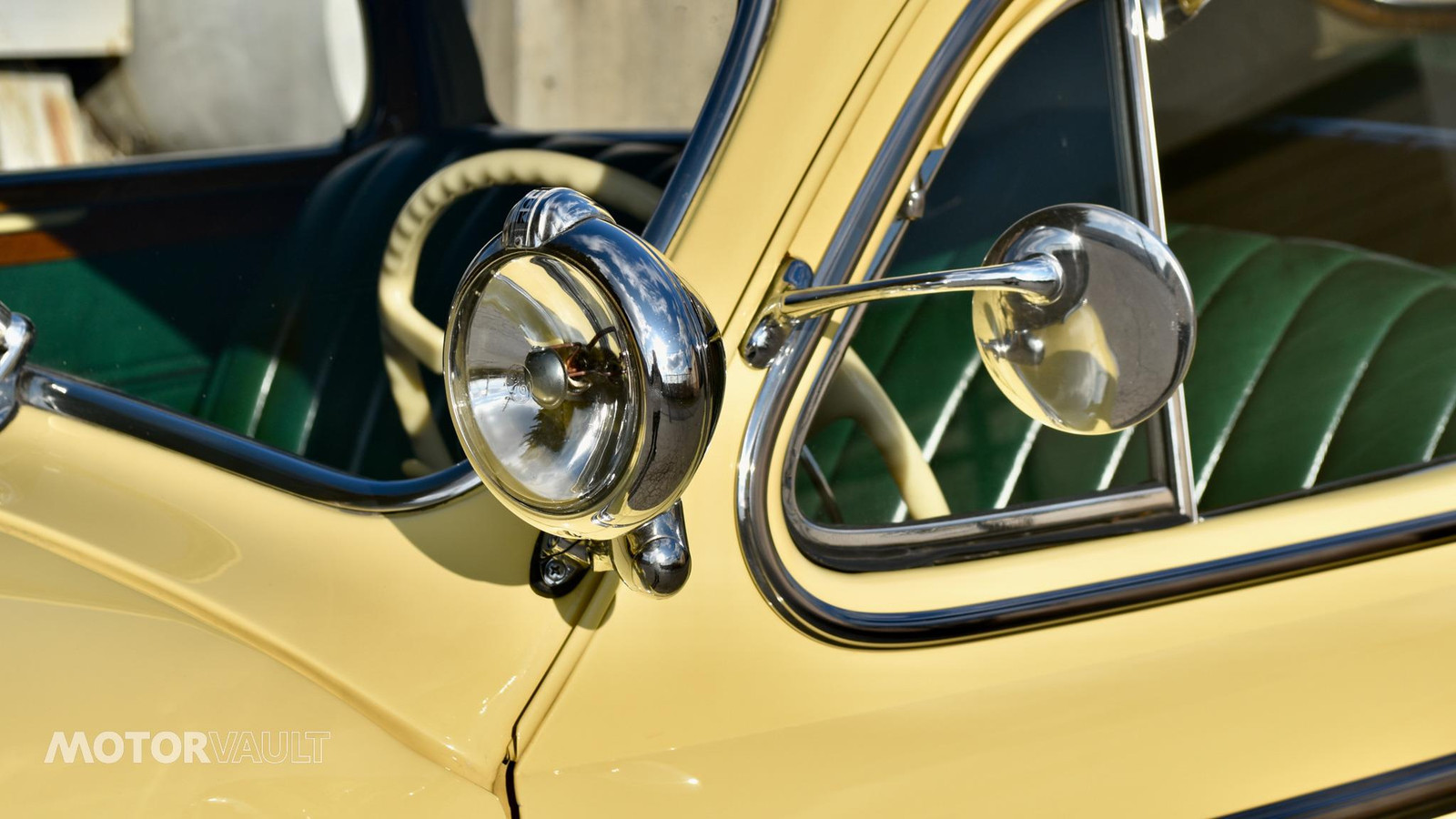 Buick-Special-Coupe-1941-Cream-Green-4809-26