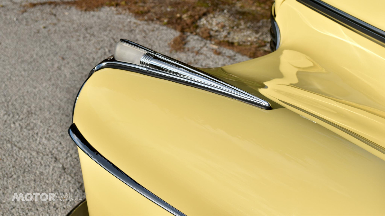 Buick-Special-Coupe-1941-Cream-Green-4809-28