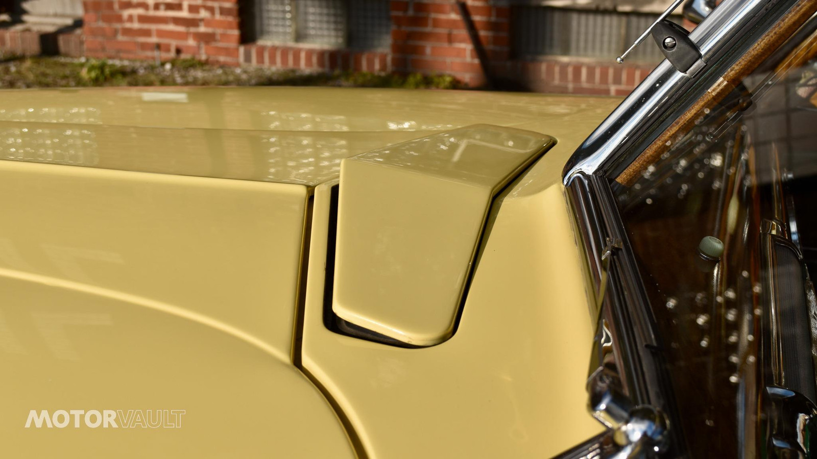 Buick-Special-Coupe-1941-Cream-Green-4809-35