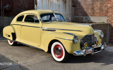 Buick-Special-Coupe-1941-Cream-Green-4809