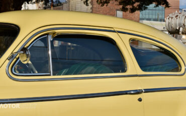 Buick-Special-Coupe-1941-Cream-Green-4809-39