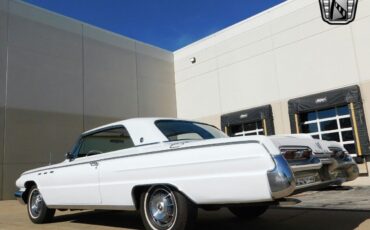 Buick-Wildcat-Coupe-1962-White-White-78365-7