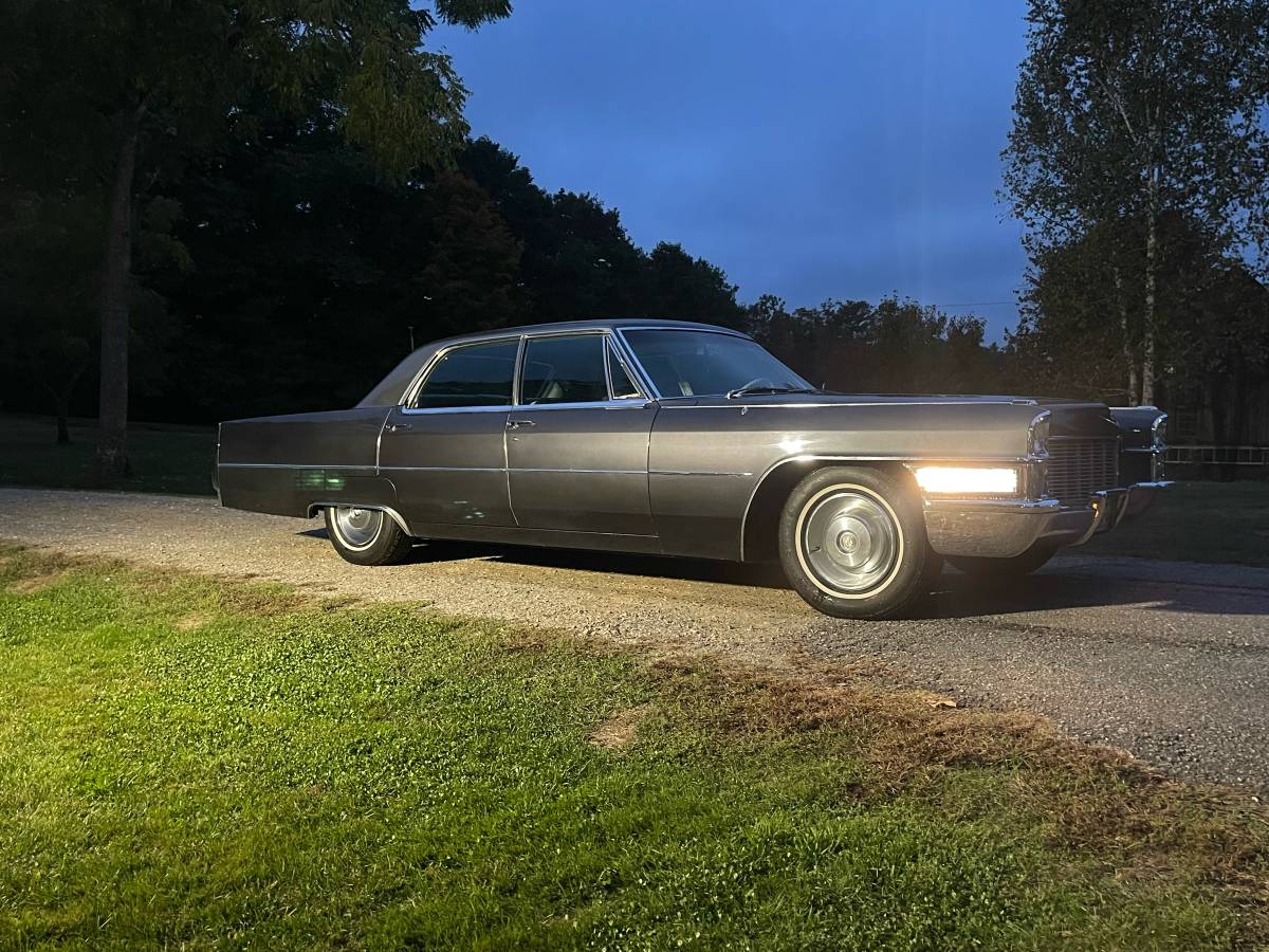 Cadillac-1965-grey-146450-1