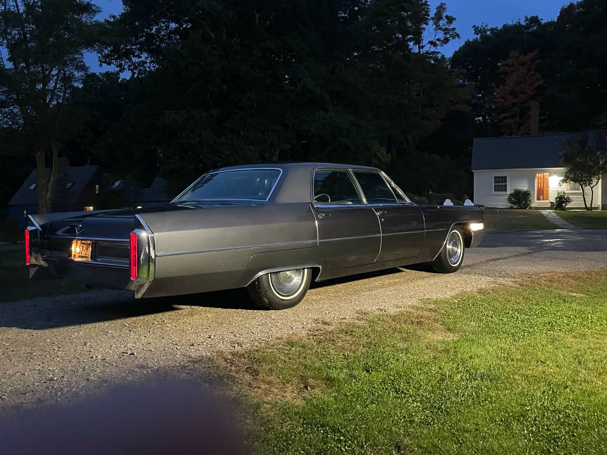 Cadillac-1965-grey-146450-2