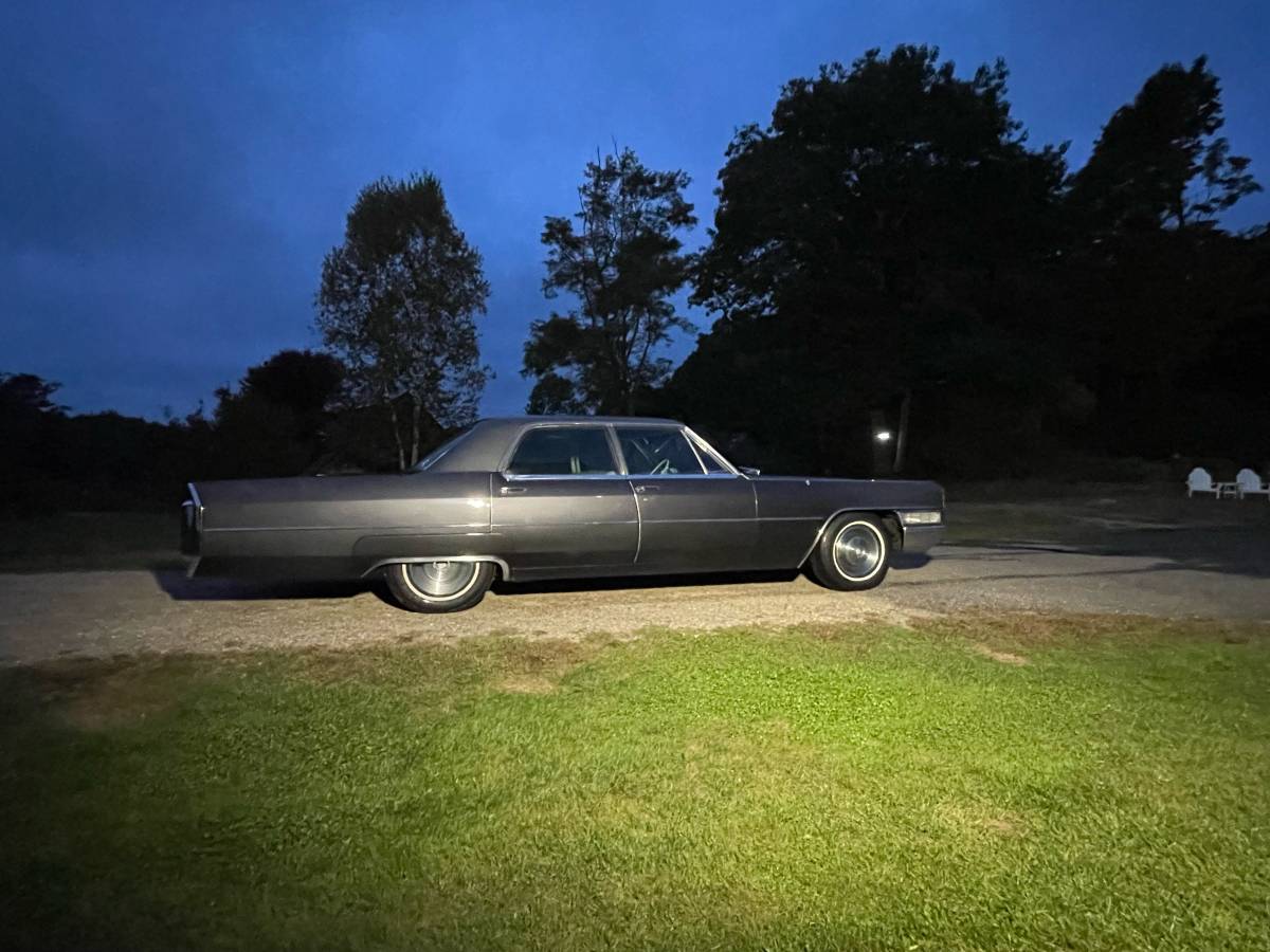 Cadillac-1965-grey-146450