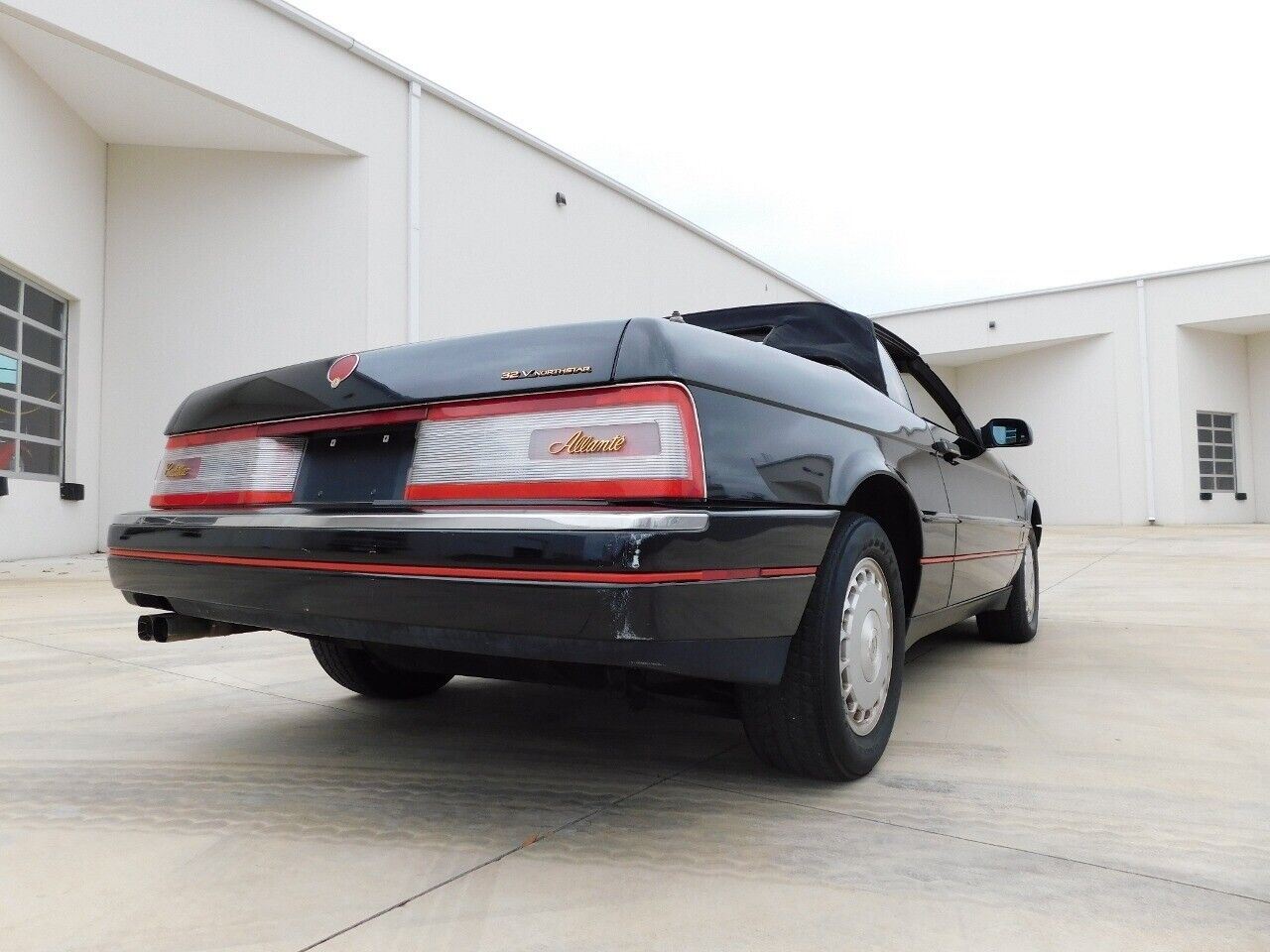 Cadillac-Allante-1993-Black-Tan-147891-10