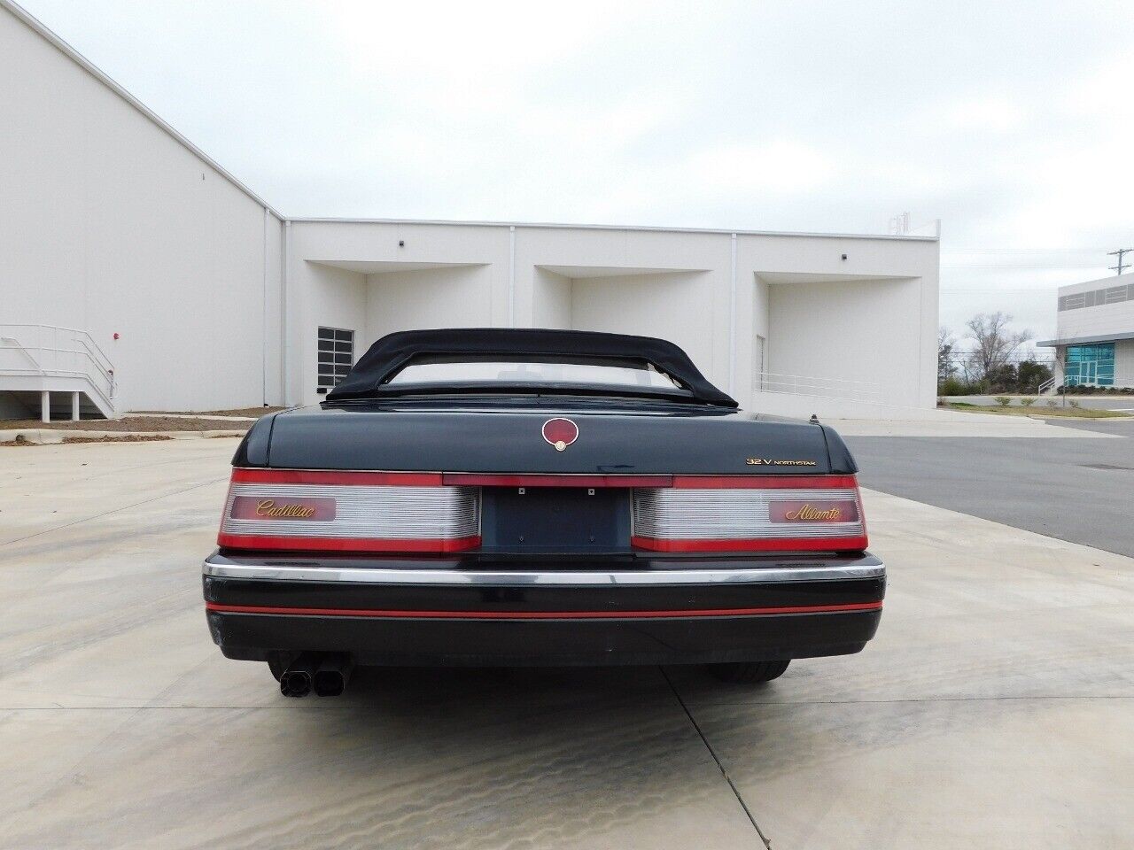 Cadillac-Allante-1993-Black-Tan-147891-9