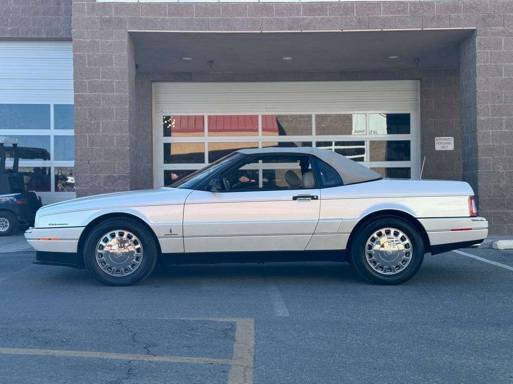 Cadillac-Allante-1993-white-41608-7