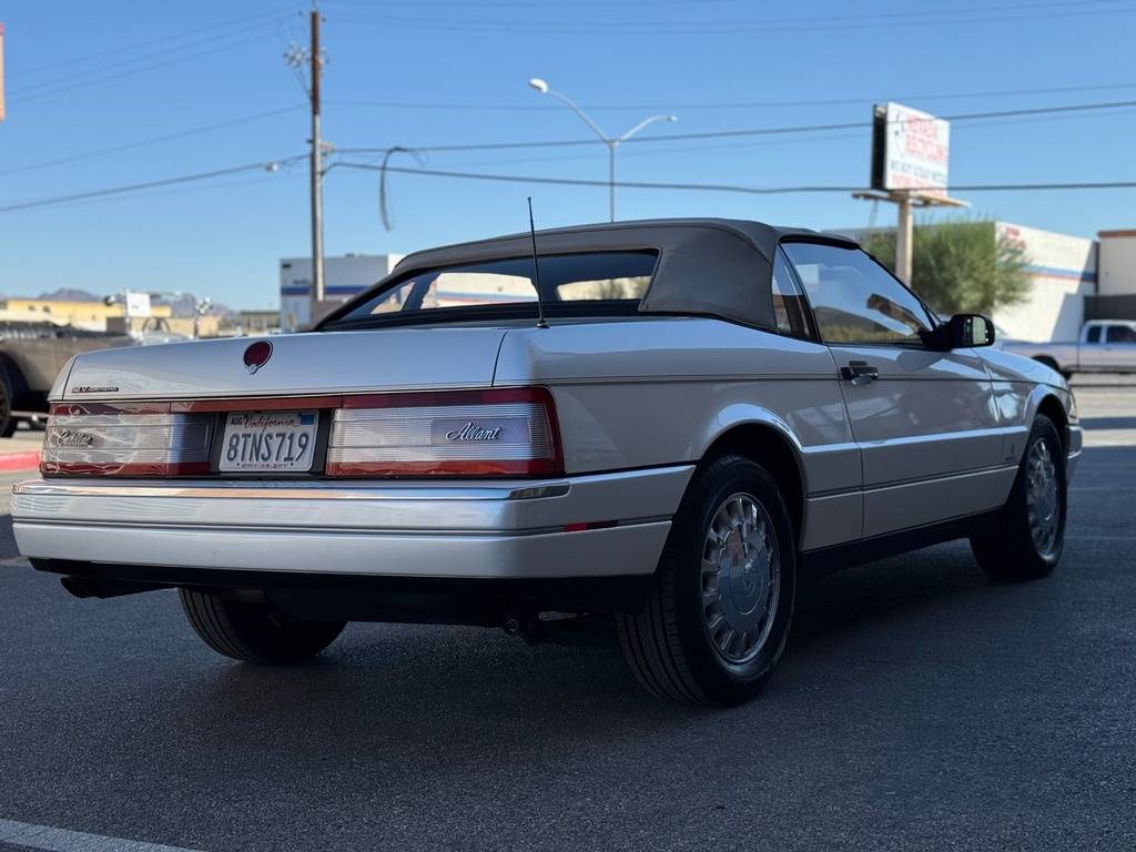 Cadillac-Allante-1993-white-41608-8