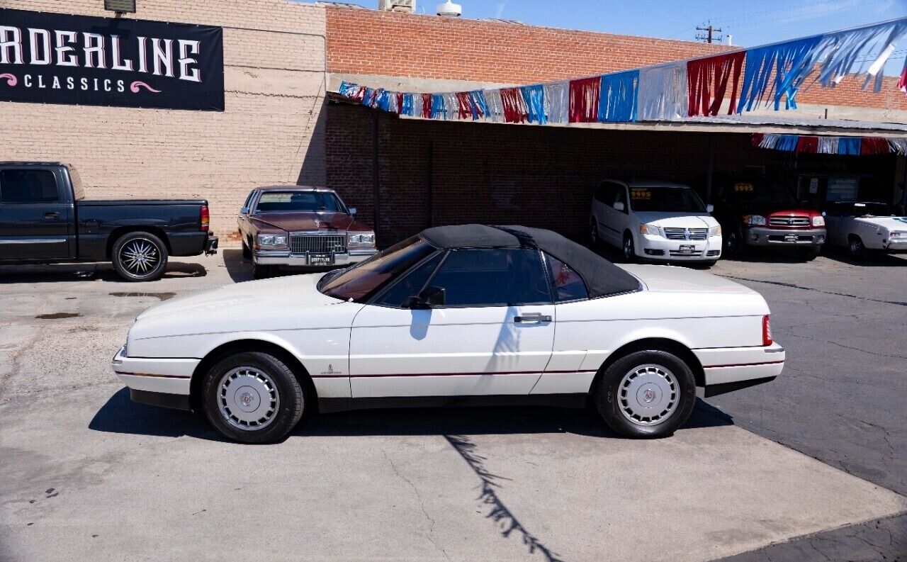 Cadillac-Allante-Cabriolet-1987-White-Burgundy-0-3