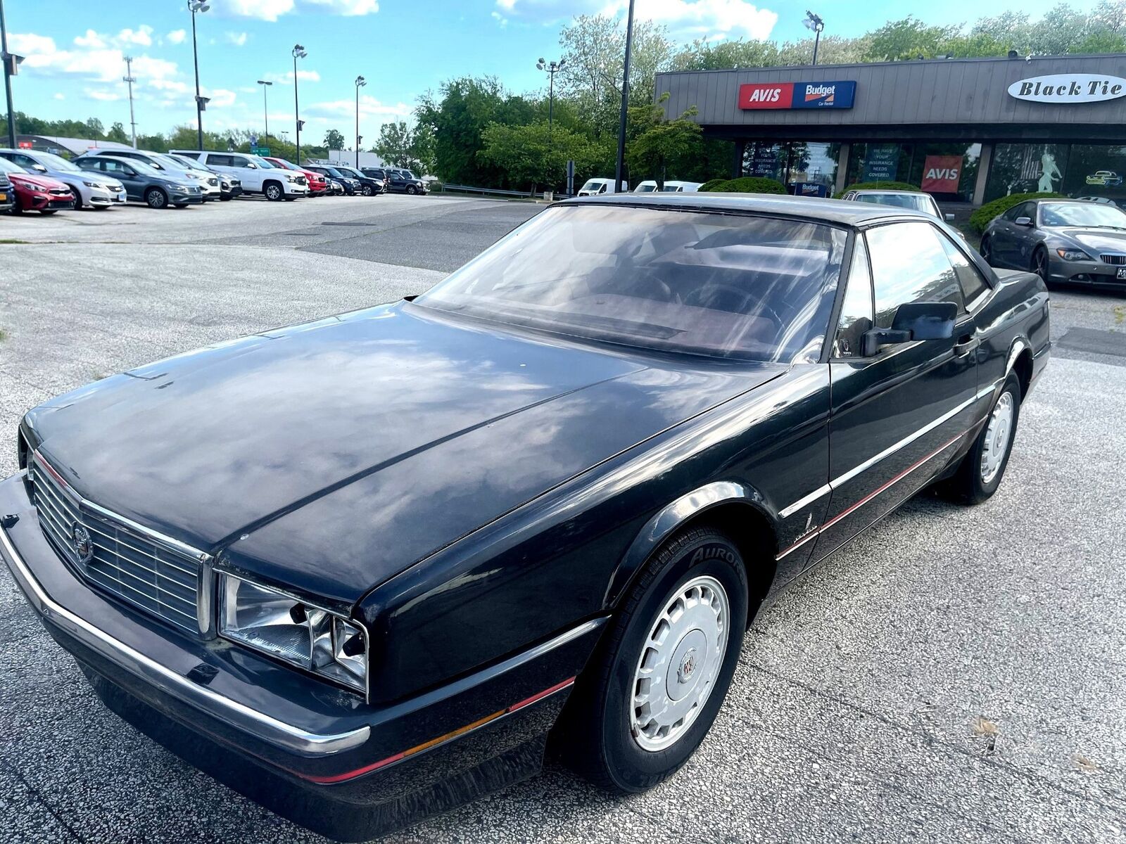 Cadillac-Allante-Cabriolet-1988-Black-Red-93147-1