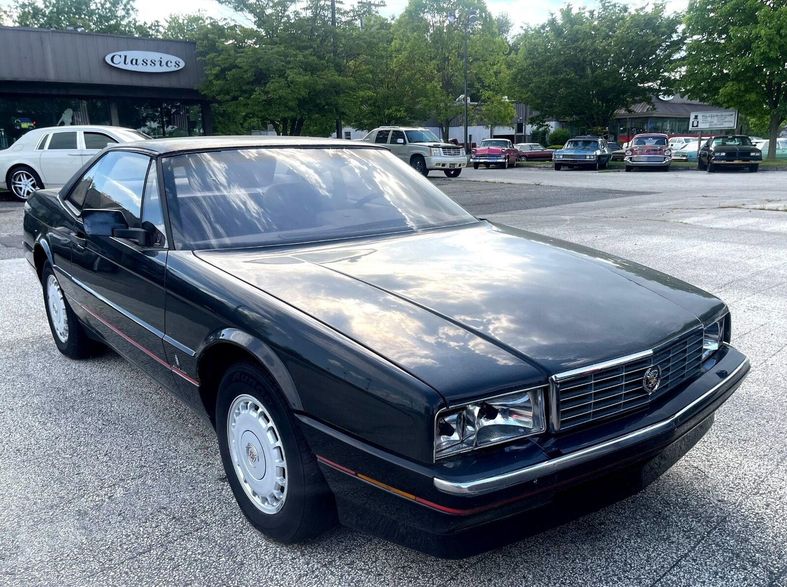 Cadillac-Allante-Cabriolet-1988-Black-Red-93147-2