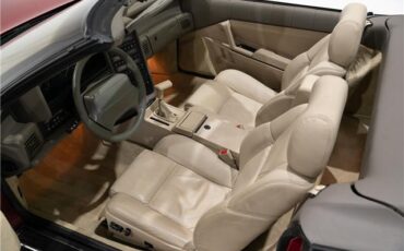 Cadillac-Allante-Cabriolet-1993-Red-Natural-Beige-10850-17