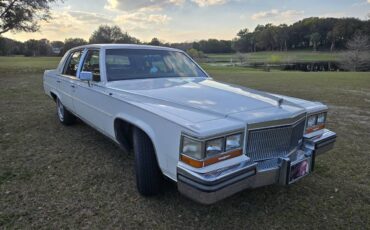 Cadillac-Brougham-1989-95201