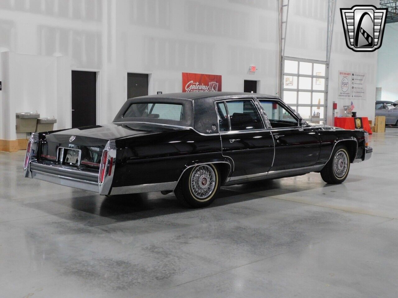 Cadillac-Brougham-Berline-1987-Black-Blue-128754-4