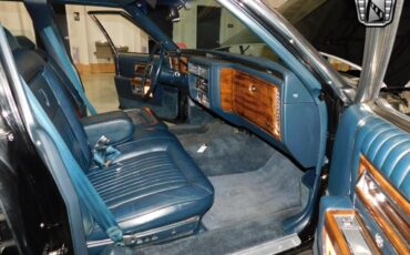 Cadillac-Brougham-Berline-1987-Black-Blue-128754-7