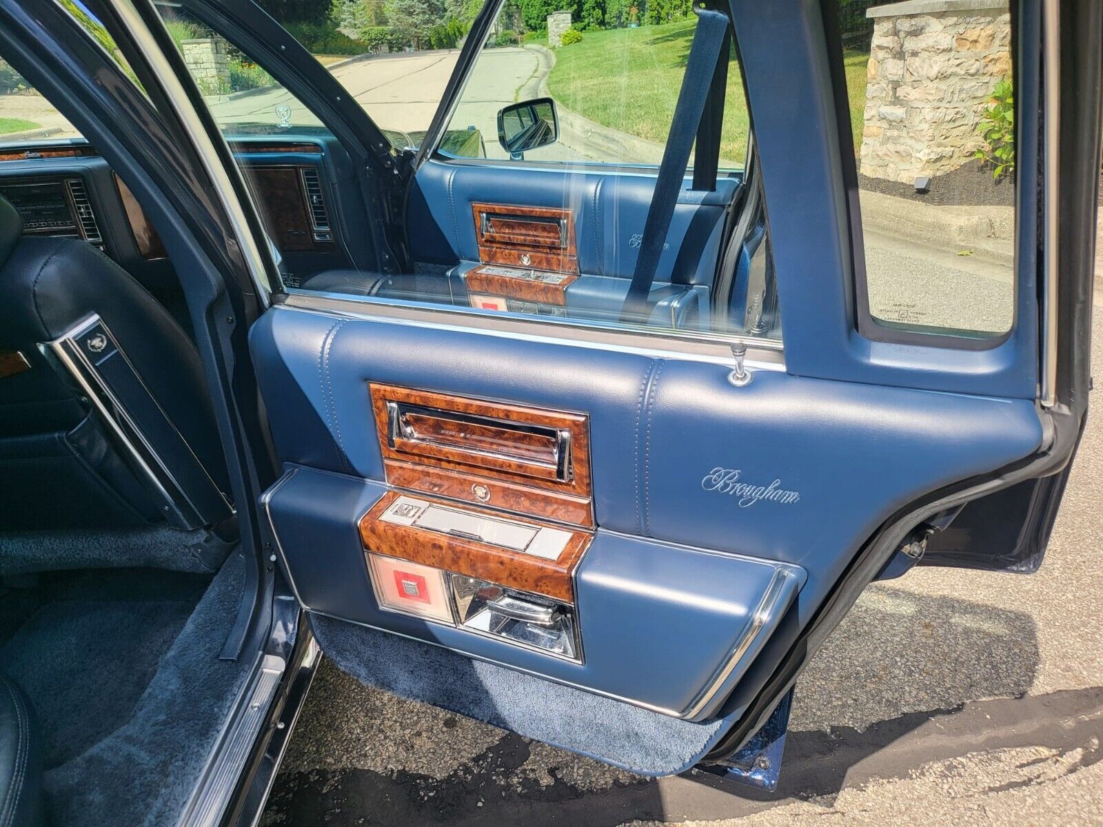 Cadillac-Brougham-Berline-1990-Blue-Blue-82077-13