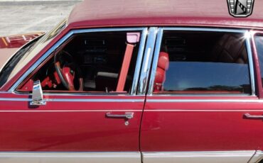 Cadillac-Brougham-Berline-1990-Red-Red-179086-9