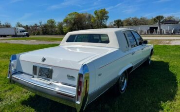 Cadillac-Brougham-Berline-1991-White-Red-206661-4