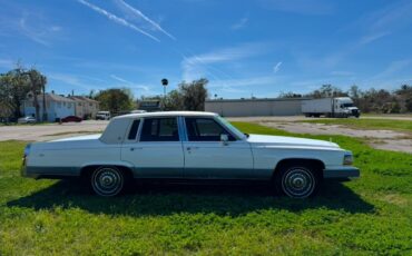 Cadillac-Brougham-Berline-1991-White-Red-206661-5