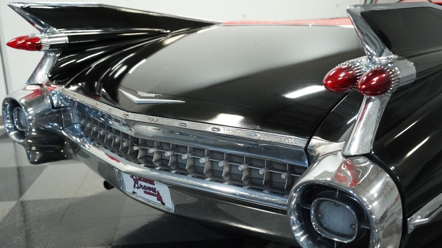 Cadillac-Convertible-Cabriolet-1959-Black-Red-0-23