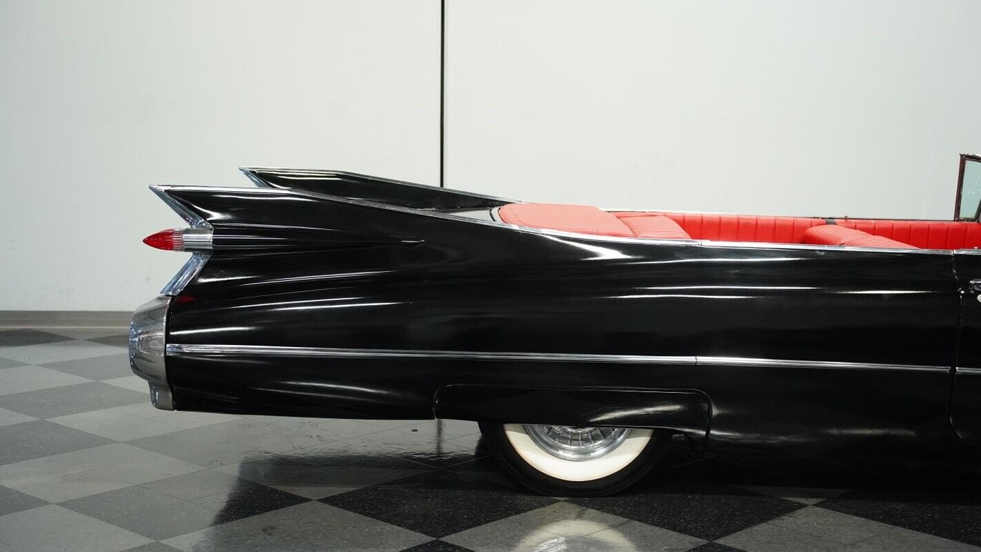 Cadillac-Convertible-Cabriolet-1959-Black-Red-0-26